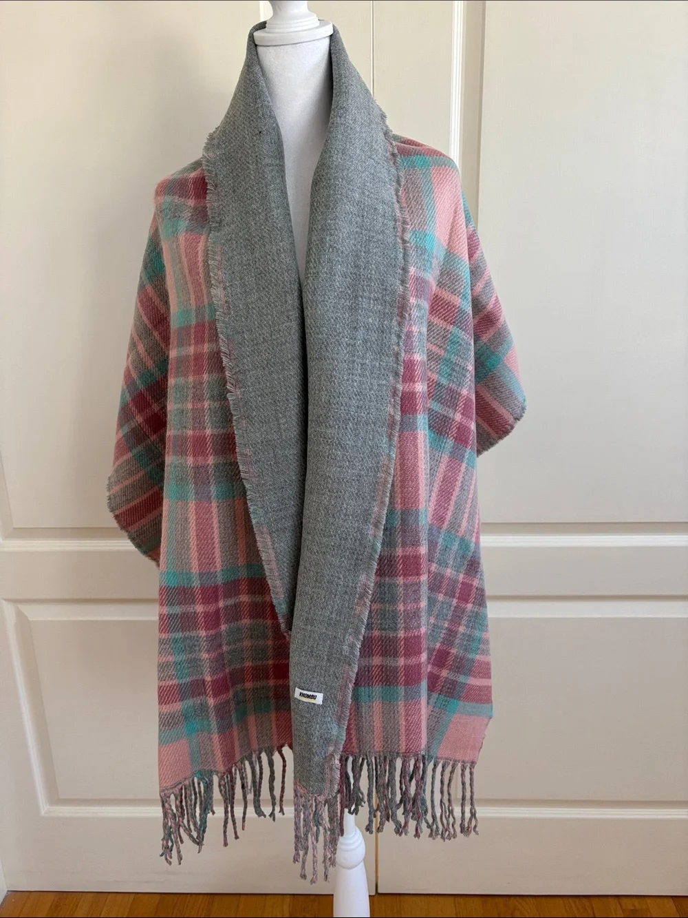 KHOMBU REVERSIBLE WRAP/ SHAWL